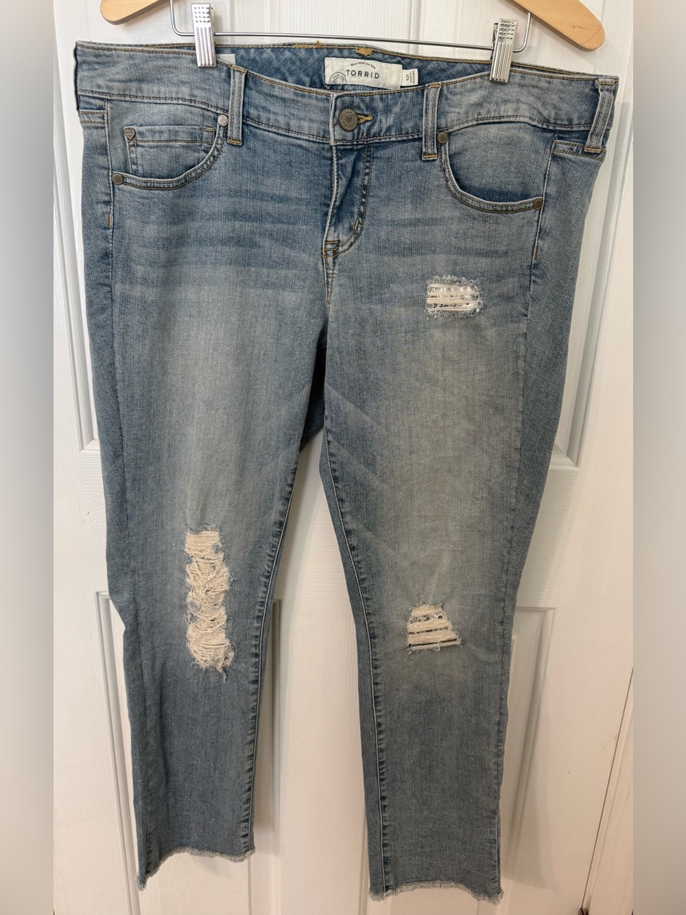 Torrid Boyfriend Jeans Size 12 Distressed Medium Wash Raw Hem